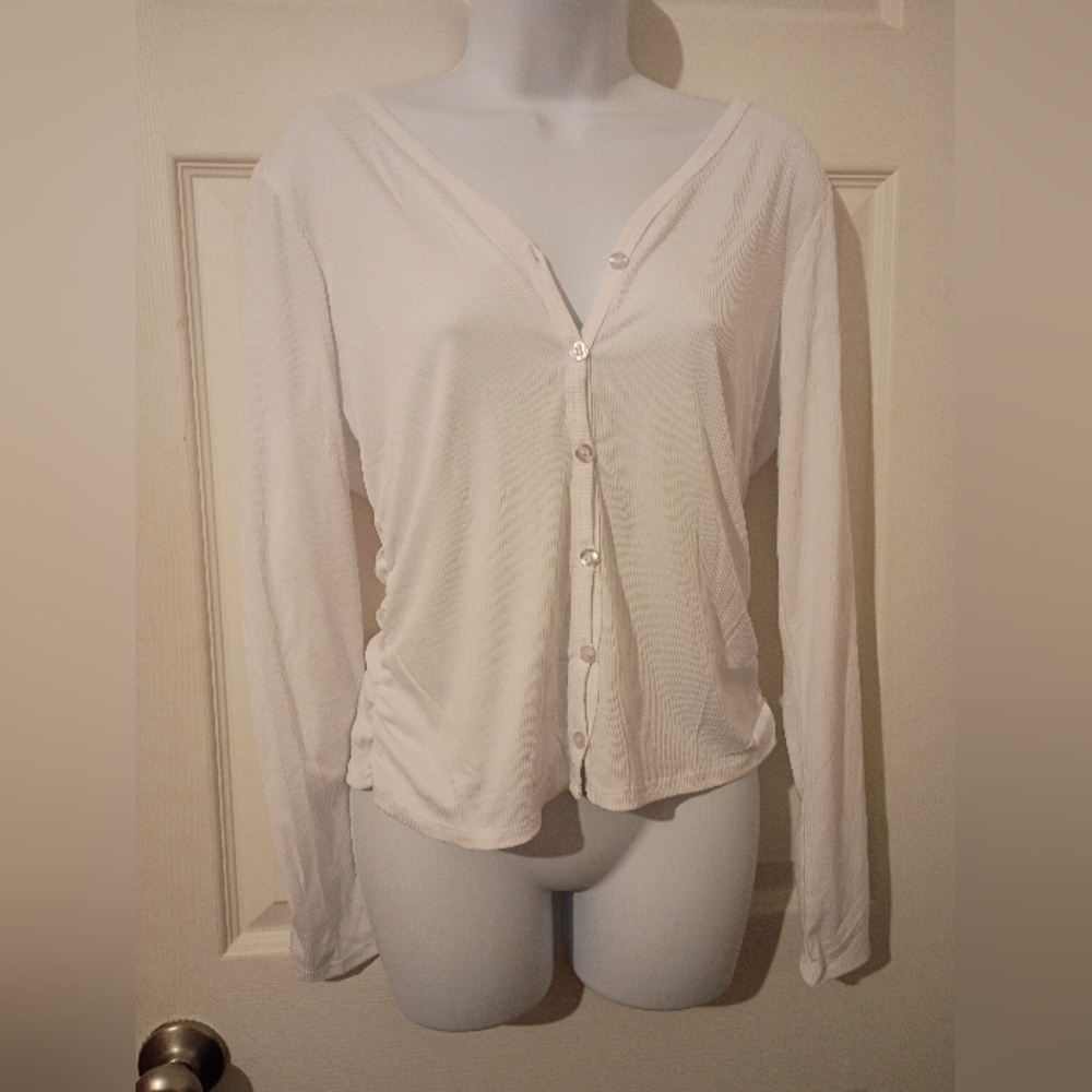 No Comment White 🤍 Button Up Top